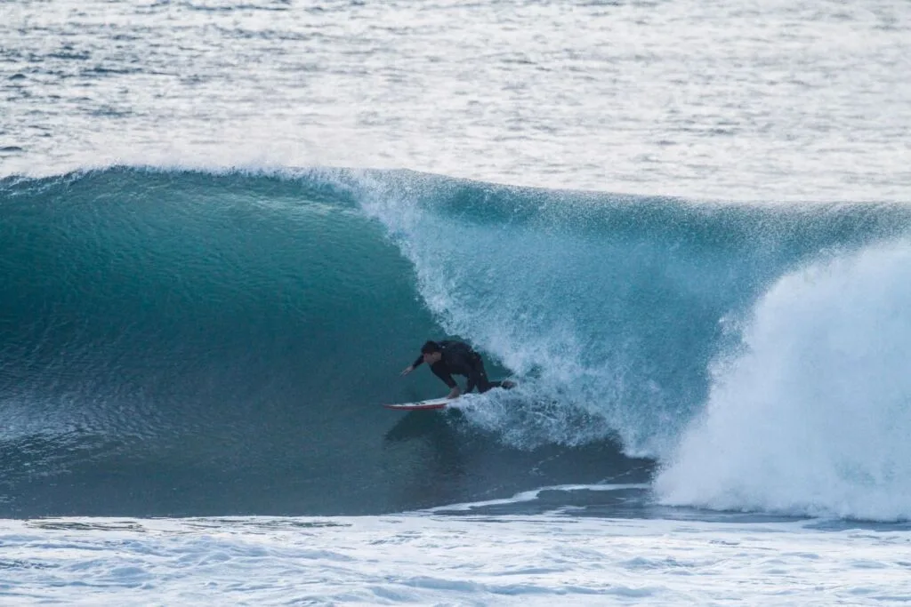 SURFING_ACTION_009