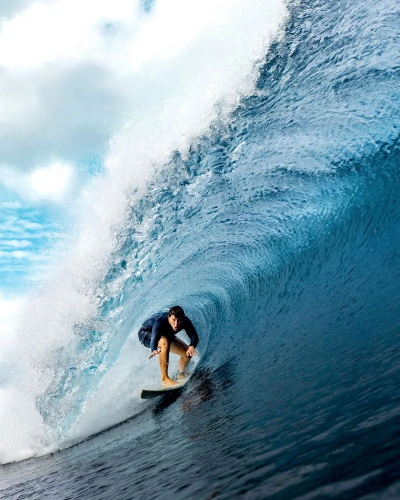 SURFING_ACTION_010