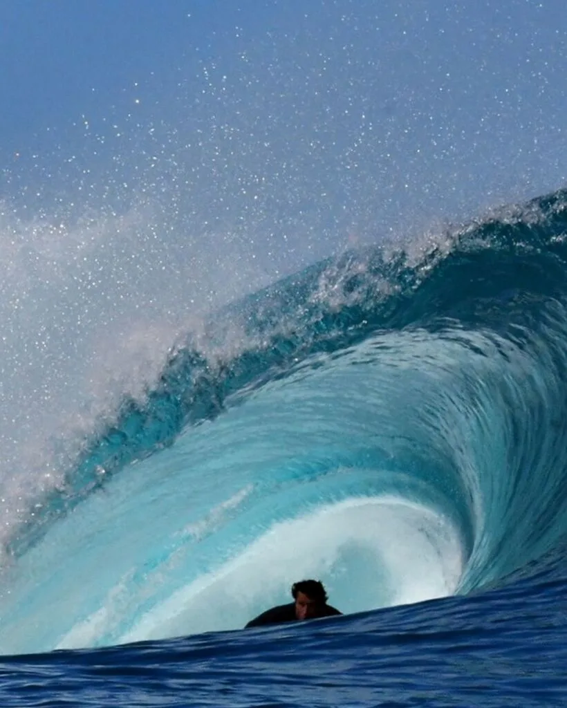SURFING_ACTION_011